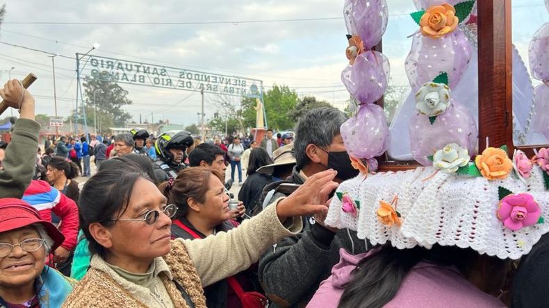 Tercera peregrinación por la Virgen de Río Blanco y Paypaya en el día de la madre.