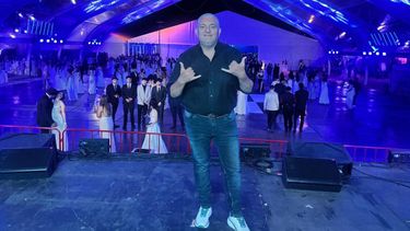 Carlín Andrade animará su última Cena Blanca: 20 promociones lo tuvieron como voz histórica Carlín Andrade animará su última Cena Blanca: 20 promociones lo tuvieron como voz histórica