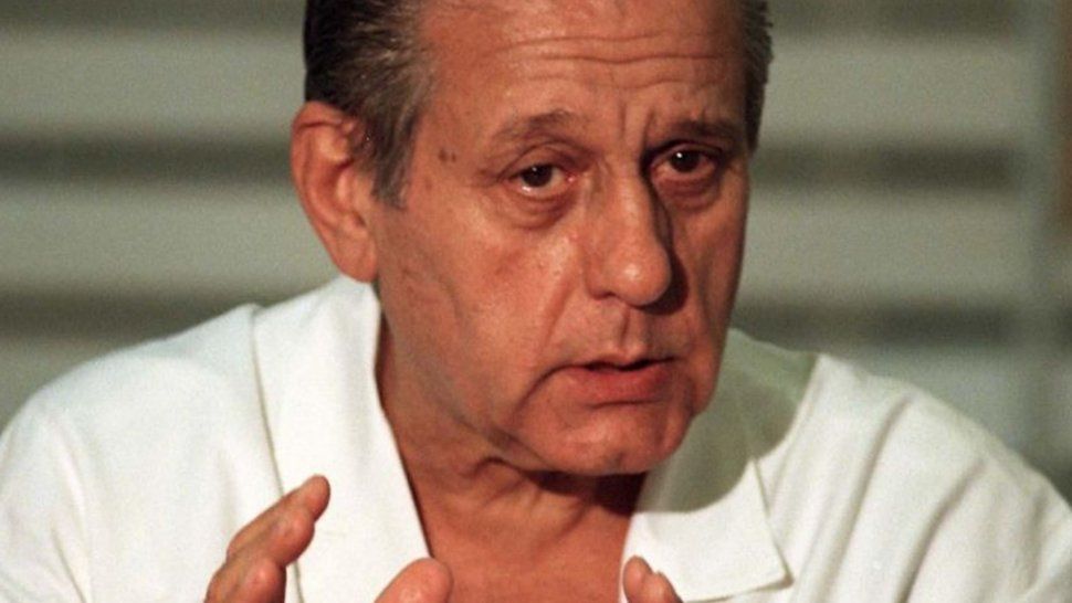 Histórico: 70 años después, subieron a Internet la tesis del doctor Favaloro