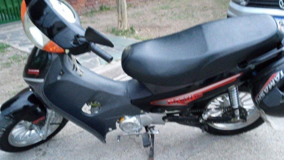 es cadete, le robaron la moto y necesita ayuda