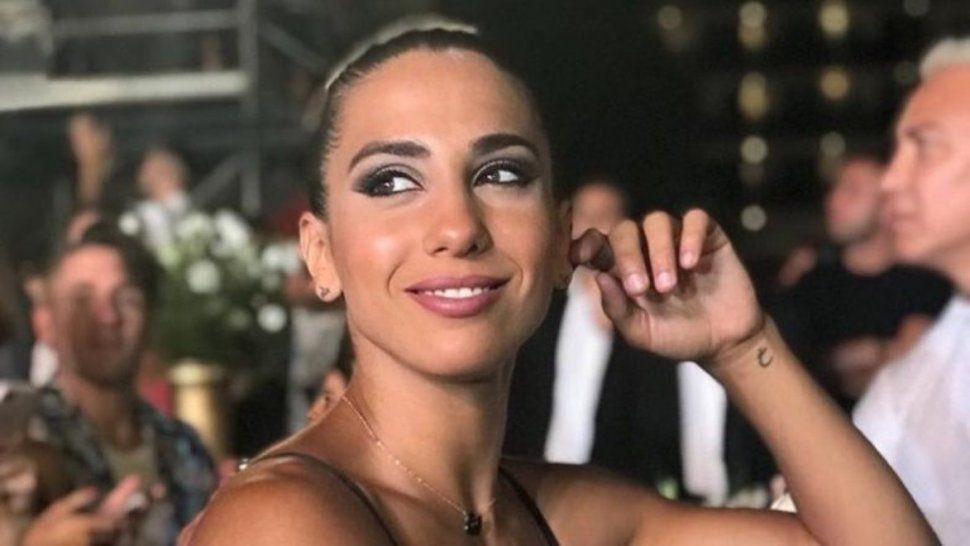 Cinthia Fernández a puros besos y mimos con su nuevo amor: Mirá las fotos
