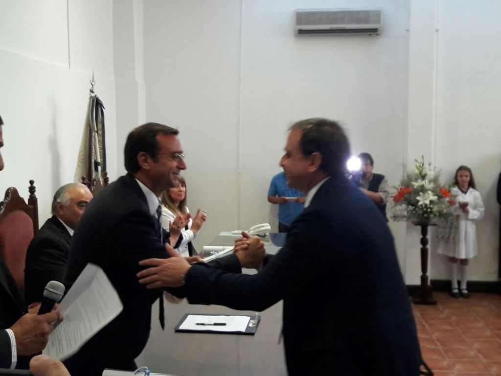 Snopek con su diploma