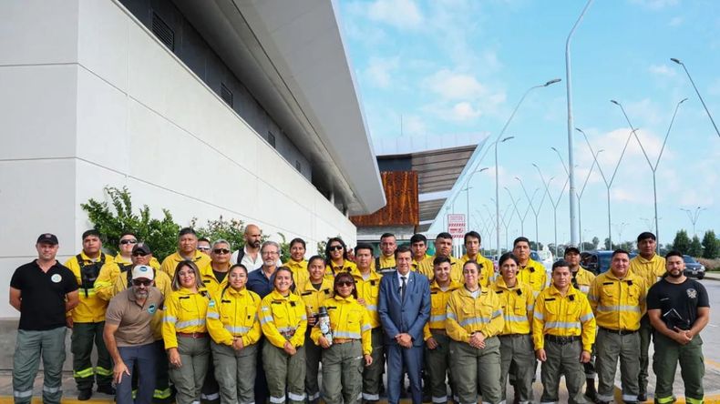 Brigadistas jujeños viajaron para combatir los incendios forestales en Chubut