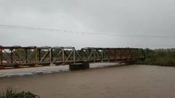 Desbordó el Río Chico en Tucumán y hay 15 viviendas afectadas en Aguilares