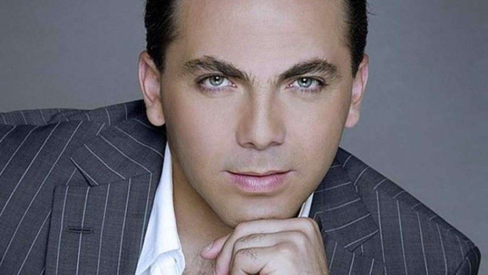 Cristian Castro reconoció su gusto por tomar leche en biberón por las noches