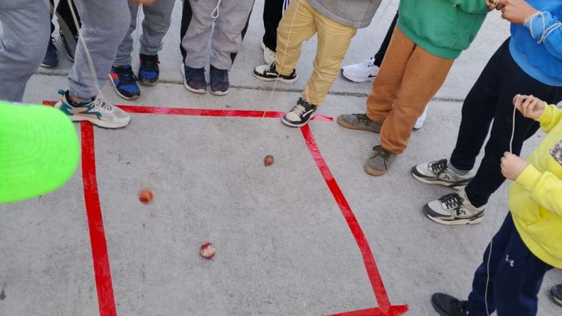 Ciro, de 8 años, organizó el Encuentro Provincial de Trompo en Jujuy