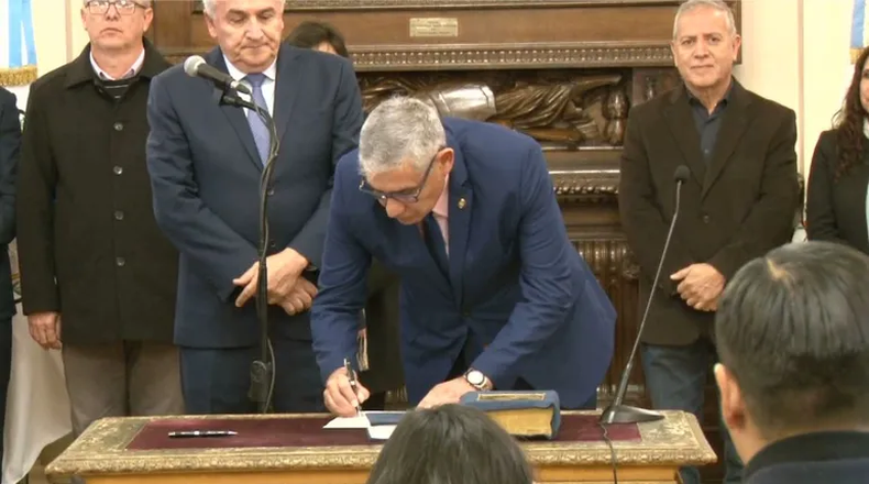 En 2023, el Comisario General Ernesto Guillermo Corro, que había sido designado al frente del Ente de Planificación Estratégica de Seguridad regresa al frente del Ministerio de Seguridad.