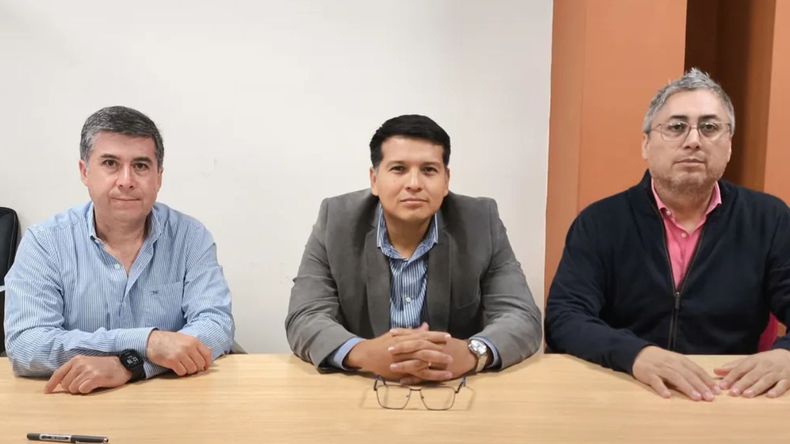 Firma de convenio entre el ISJ y el Colegio de Farmacéuticos 