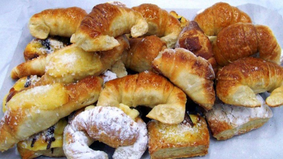 Una panadería cordobesa regalará facturas a niños que no falten al colegio