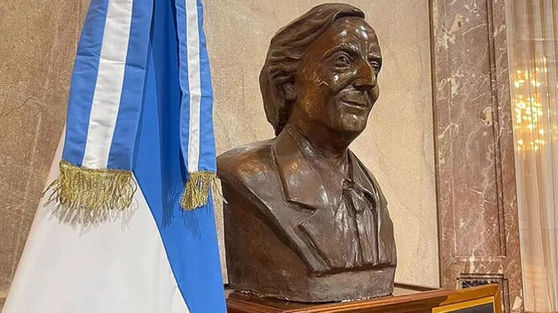 Busto de Néstor Kirchner.