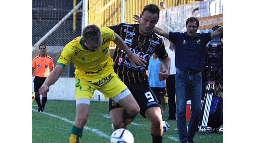 Defensa y Banfield empataron