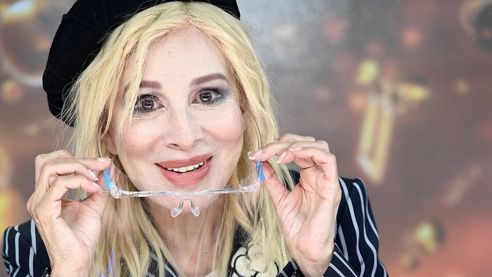 Nacha Guevara cantó en vivo y Moria Casán la acusó de plagio