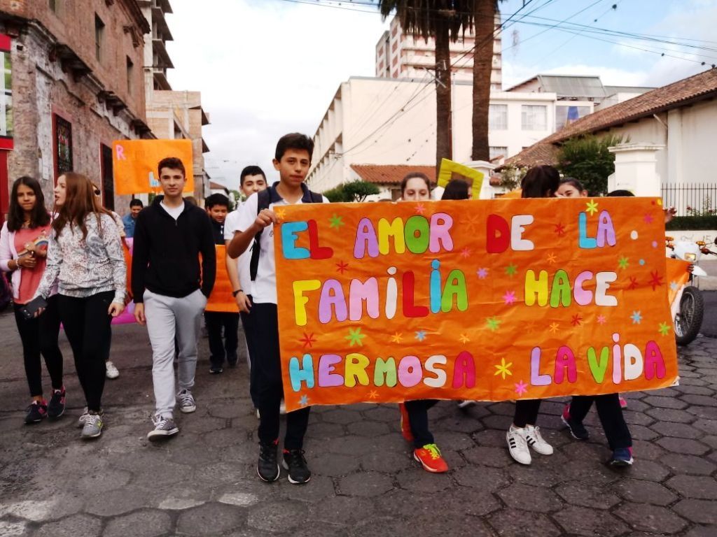 Por la vida y la familia