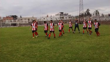 Ciudad de Nieva recibe a Monterrico San Vicente.