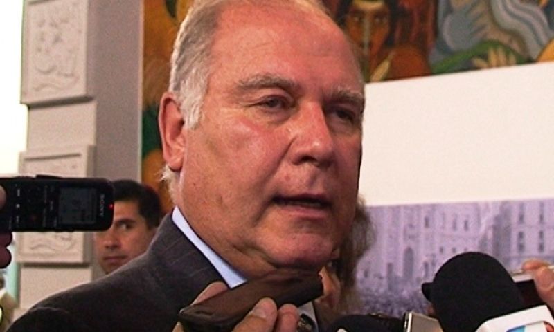 Dr. Guillermo Jenefes