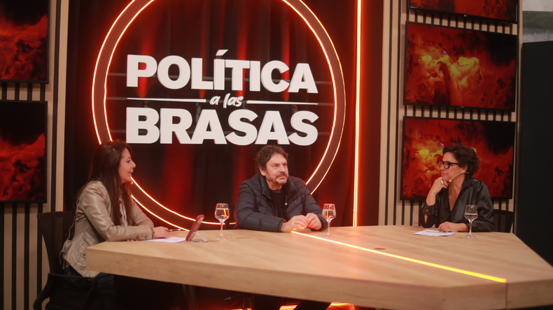 Felipe Pigna  Politica a las BRasas (1)