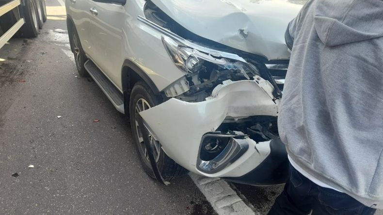 Choque en cadena entre tres vehículos en el acceso sur a San Salvador de Jujuy