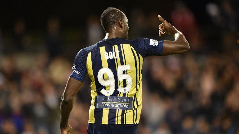 Usain Bolt marcó sus primeros dos goles como futbolista profesional