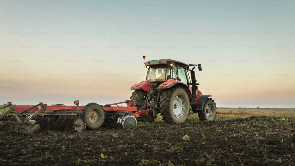 Un hombre murió atropellado por un tractor en Vinalito.