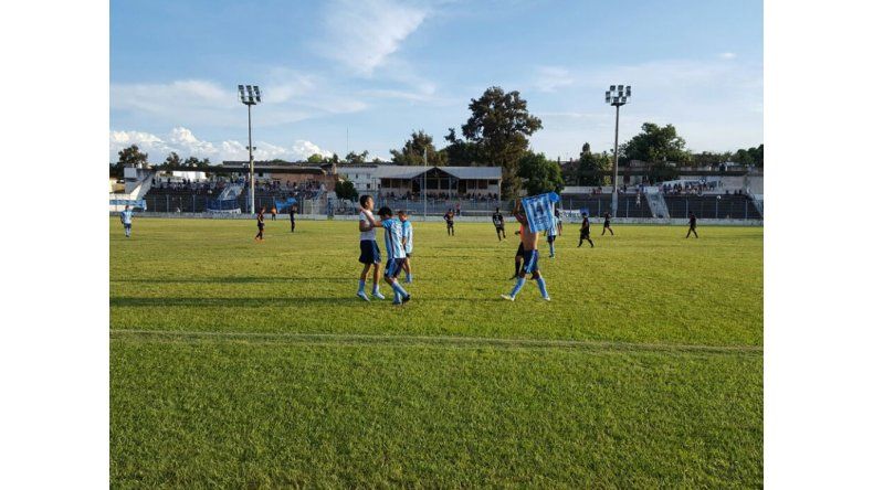 Los Perales volvió a perder