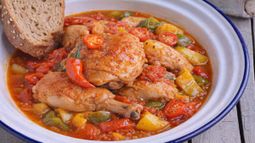 Una receta que combina sabor, verduras y una salsa irresistible.
