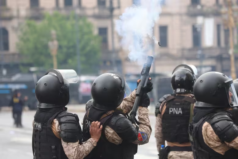 Incidentes en la Marcha Universitaria (Hern&aacute;n Zenteno)