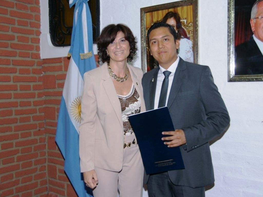 Nuevo funcionario de educación