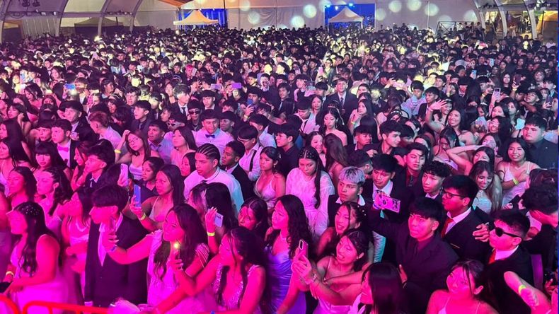 Las mejores fotos de lo que fue la Cena Blanca 2025 en capital