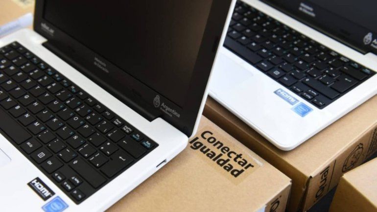 El Ministerio de Educación ya entrega las computadoras del Programa Conectar Igualdad