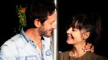 Paola Krum y Benjamín Vicuña integran el elenco de El Primero de Nosotros, la ficción emitida por Telefe.