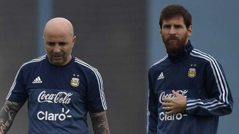 A Messi le ponen un revólver en la cabeza que se llama Copa del Mundo