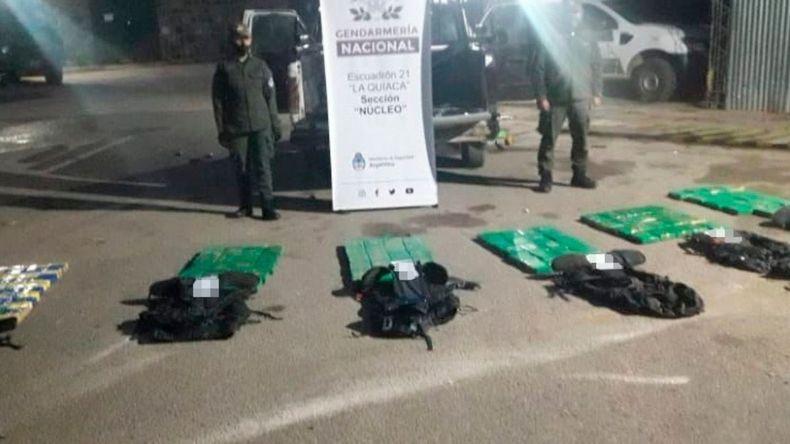 La droga estaba guardada en seis mochilas. /Foto: Prensa Gendarmería