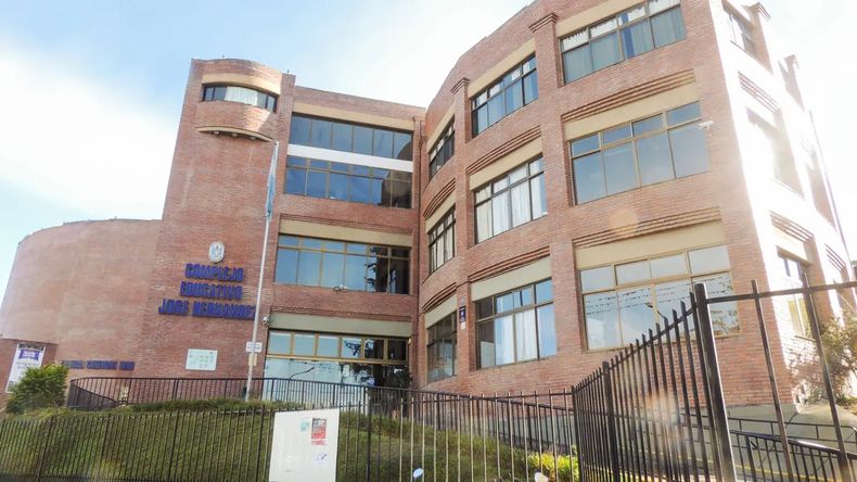 El Colegio José Hernández anunció medidas claras sobre el uso de celulares y normas generales para las clases presenciales en este ciclo 2026.