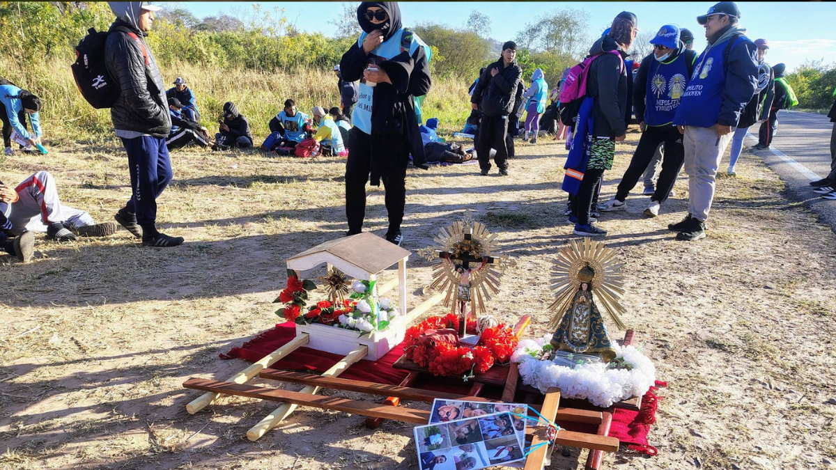 senor y la virgen del milagro: mas de 400 peregrinos caminan por las rutas de jujuy al encuentro con la fe