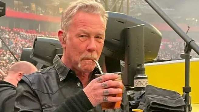 el ritual del mate en cada show de metallica