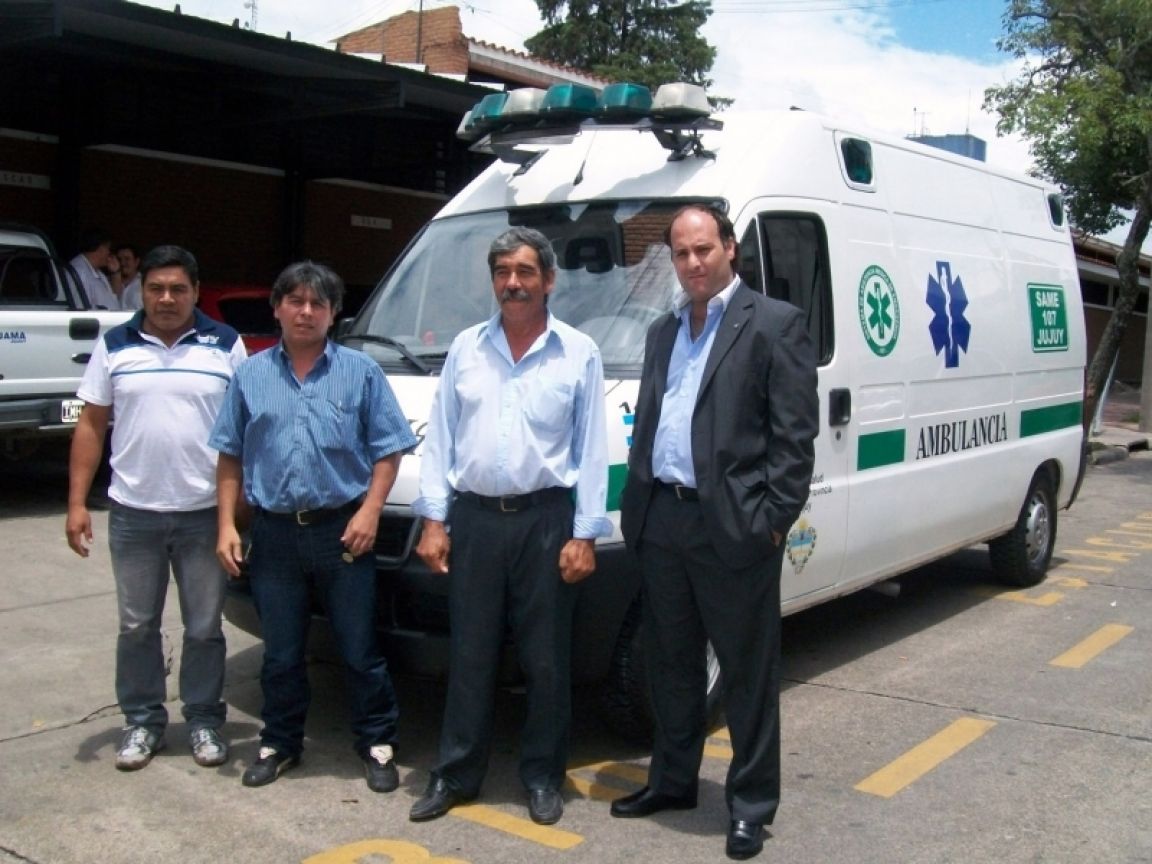 Entrega de ambulancia