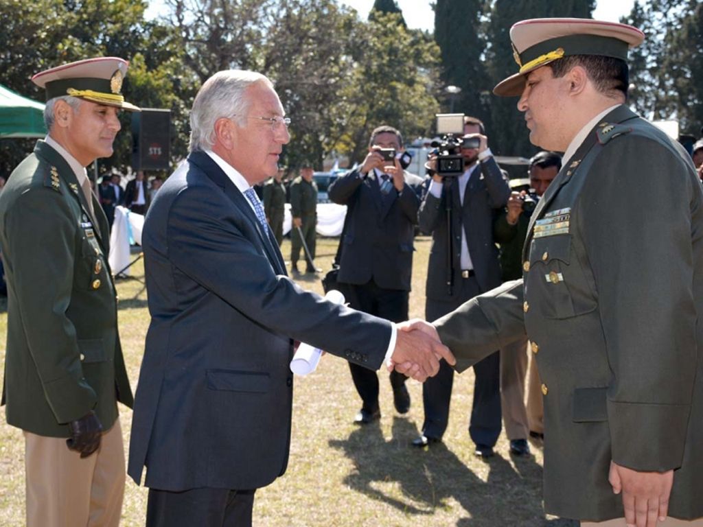 Fellner en el acto de Gendarmería