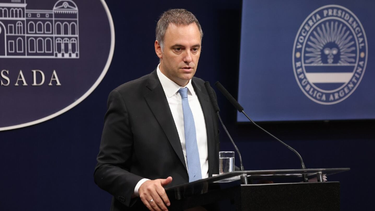 Manuel Adorni. Manuel Adorni.