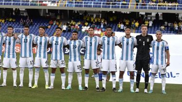 Argentina enfrenta a Colombia esta noche desde las 21.30.