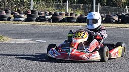 Adolfo Serna en el podio del Nacional de karting