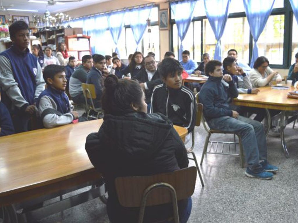Ente de visita en colegios de El Carmen