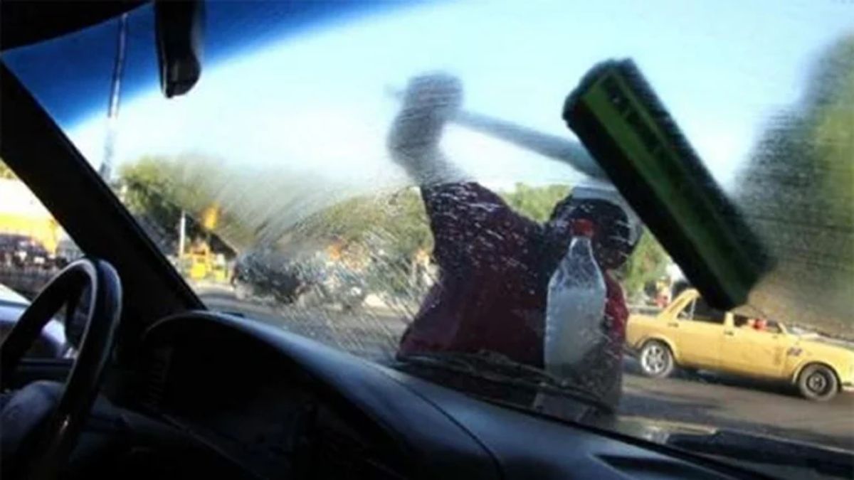 Una señora mandaba a nueve menores de edad a trabajar todos los días a una plazoleta. Los jueces determinaron que no hubo explotación laboral.