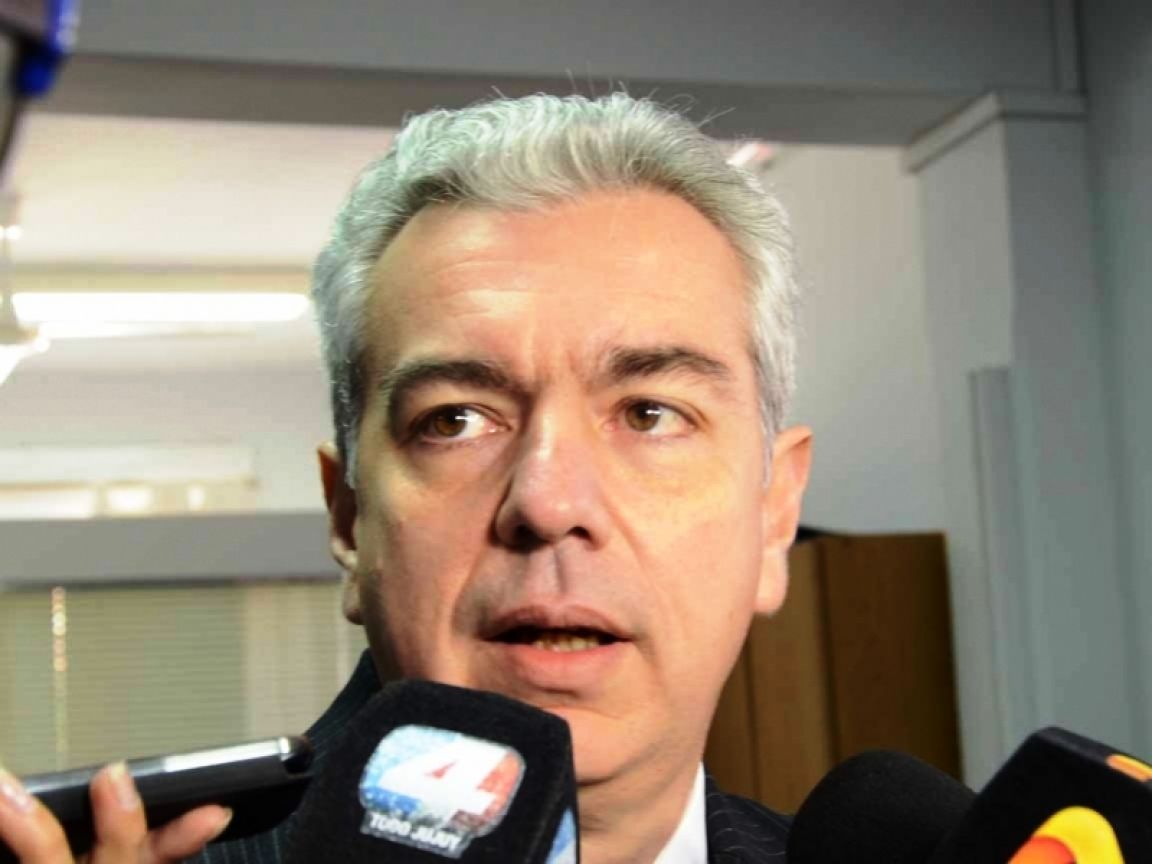 Dr. Oscar Insausti