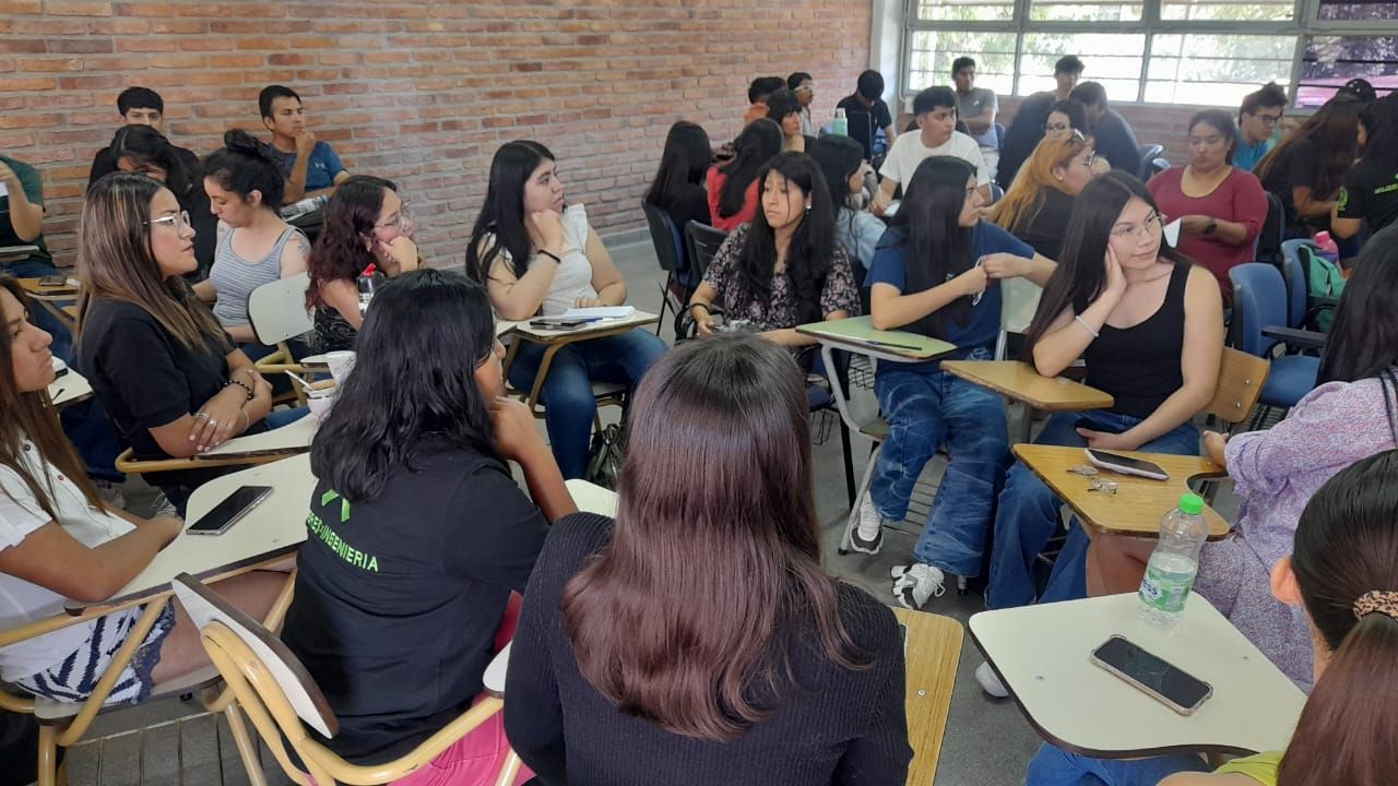violencia digital y ley olimpia: mas de 3.000 adolescentes capacitados durante el ano