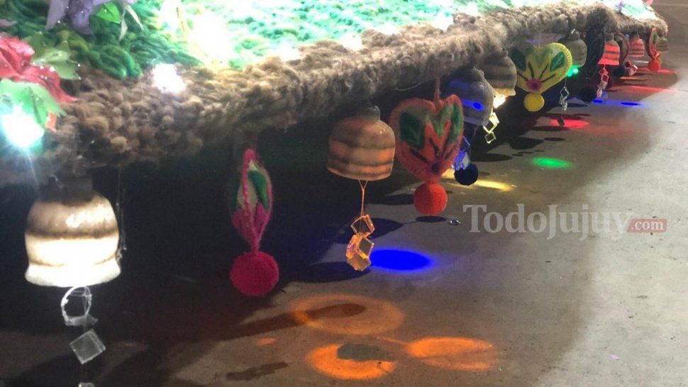 las vedettes de la noche: las campanitas de la falda del secu 50 de tres pozos