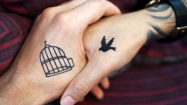 Empresa de EEUU propone tatuajes que se borran al año