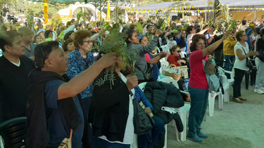 Devoción en Tumbaya: la bendición de ramos convoca a los fieles ante la llegada de la Virgen de Punta Corral