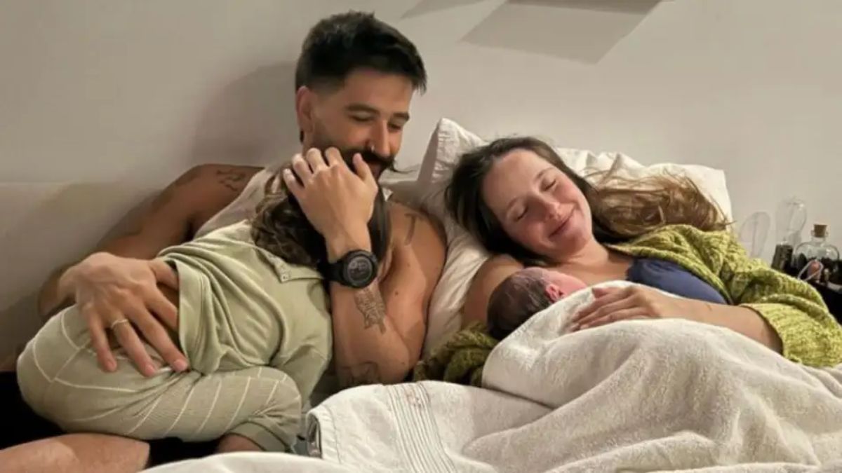 Los artistas fueron compartiendo cómo fue evolucionando la pancita de la cantante.