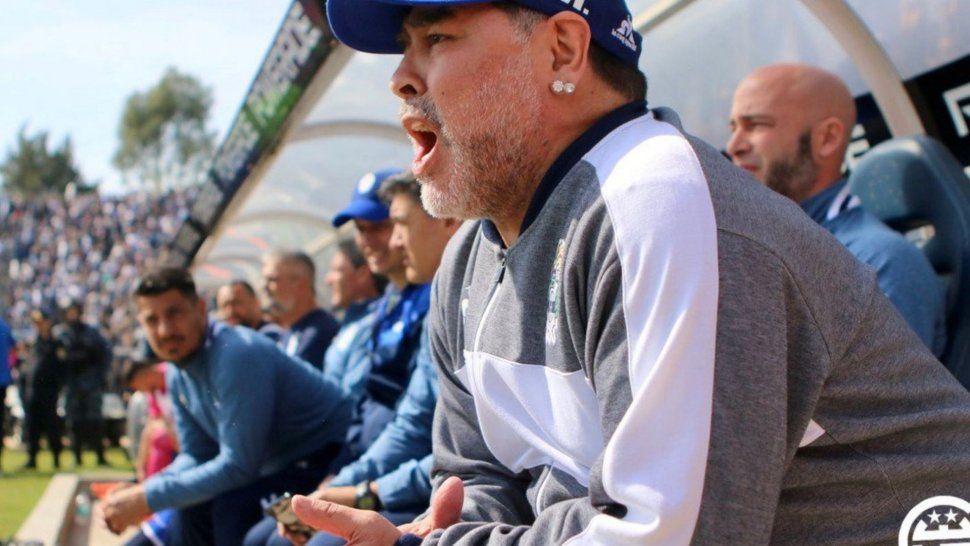 Se tatuó a Maradona y explotaron los memes, dicen que se parece a Diego Pérez