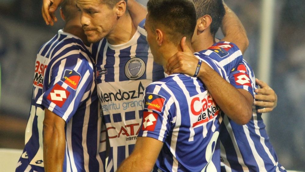 Godoy Cruz goleó a Colón